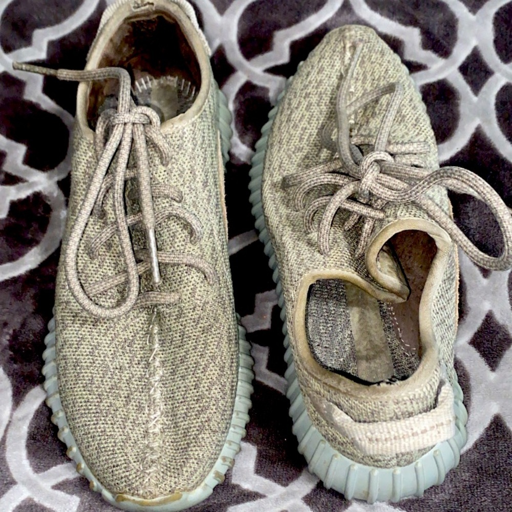 ADIDAS YEEZY BOOST 350(unisex) S: 4.5Y I’m a 7.5/8 in WOMENS they fit perfectly!